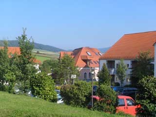 Café Zur Wallfahrtskirche mit Landschaft