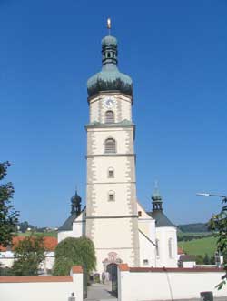 Die Wallfahrtskirche von Neukirchen b. Hl. Blut