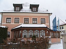 Unser Haus mit Laden und Café